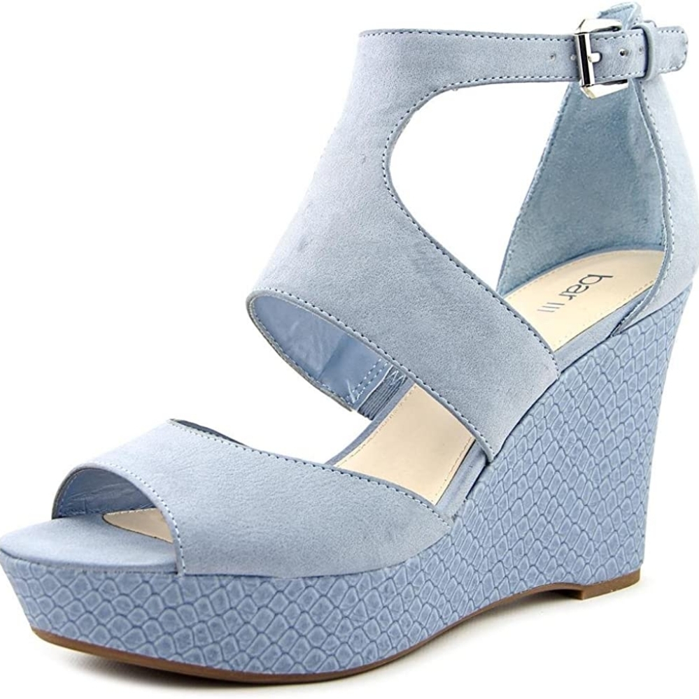 Bar III Light Blue Sandals with a Light Blue Snakeskin Wedge 7.5 M